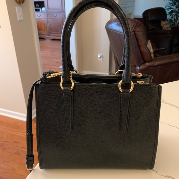 SOLD - COACH Crosby Leather Tote in Black - Excellent Condition - Picture 5 of 9